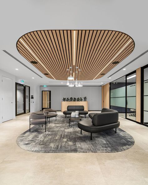 Office Ceiling Design, Office Ceiling, Timber Ceiling, Office Lobby, Ceiling Design Modern, Lobby Interior, Modular Walls, Corporate Interiors, Contemporary Office