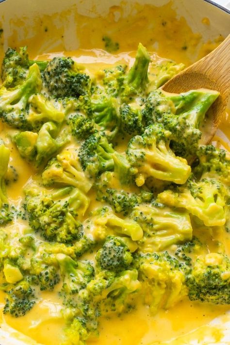 Broccoli Bowl Recipes, Broccoli With Cheese Sauce, Cheesy Broccoli Recipe, Broccoli And Cheese Recipe, Broccoli Recipes Side Dish, Homegrown Vegetables, Easy Recipe Ideas, Broccoli Side Dish, Meals Breakfast