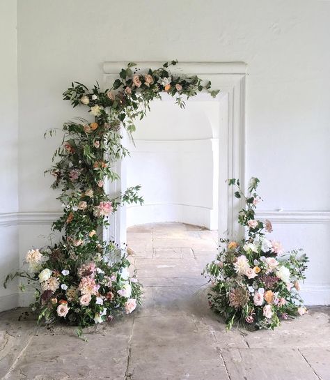 Wedding Arbors, Floral Arch Wedding, Whimsical Wedding Decorations, Floral Arches, Floral Installations, Wedding Arches, Wedding Ceremony Flowers, Instagram Wedding, Ceremony Flowers