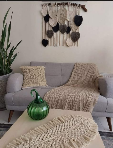 Macrame Baby Room, Macrame Living Room, Macrame Interior, Runner Macrame, Macrame Runner, Crochet Wall Hanging, Macrame Table, Wall Hanging Designs, Macrame Table Runner