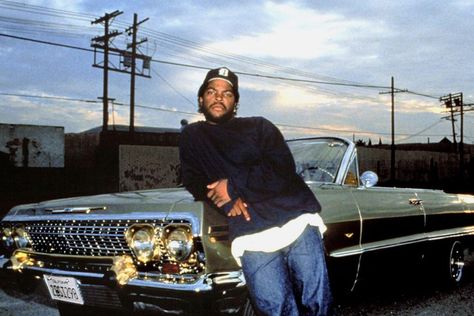 Nwa 90s, Ice Cube Rapper, Cube Car, 90s Rappers Aesthetic, Hood Wallpapers, Boyz N The Hood, 90s Rappers, Hip Hop Classics, 90s Rap