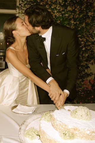 Emilia Wickstead wedding - #cuttingthecake Wickstead Wedding, Emilia Wickstead, Wedding Mood Board, Wedding Goals, Wedding Mood, Italian Wedding, Wedding Shots, Wedding Photo Inspiration, Dreamy Wedding