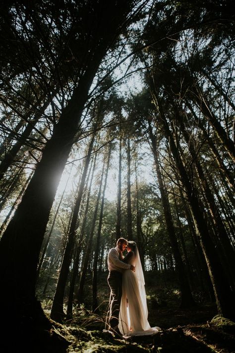 Ethereal woodsy elopement inspiration at Underpine Woods near Bude in Cornwall with @underpinewoods @peony_and_lace_weddings @moon.gazey.hare @booloulewdesign @budeblooms Forest Wedding Photoshoot Ideas, Foggy Forest Wedding, Ethereal Prenup Shoot, Forest Wedding Poses, Woods Elopement Photo Ideas, Twilight Wedding Photos, Moody Forest Wedding Photography, Woods Wedding Pictures, Elope In The Woods