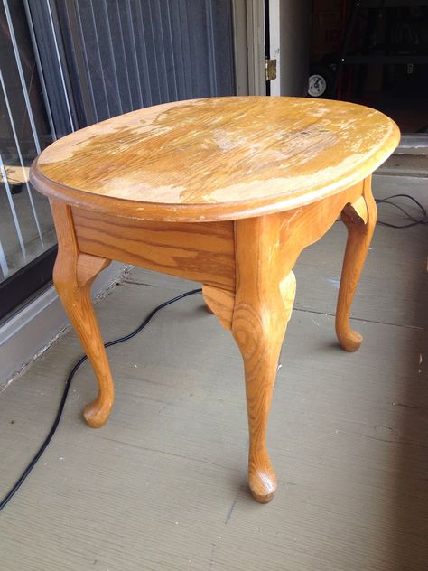 Old Wood Side Table Makeover, Refinish End Tables Ideas, Oak End Tables Redo, Oval End Table Makeover, Antique End Tables Living Rooms, Retro End Tables, Repaint End Table, Wood End Table Makeover, Refinishing Oak End Tables