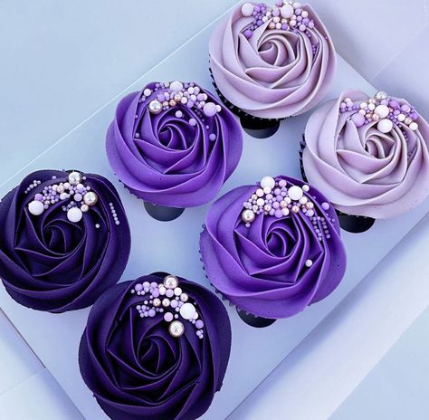 Purple Party Foods, Purple Wedding Cupcakes, Silver Cupcakes, Cupcake Videos, Chocolate Ganache Recipe, Purple Cupcakes, 50k Followers, Mermaid Cupcakes, Purple Wedding Cakes