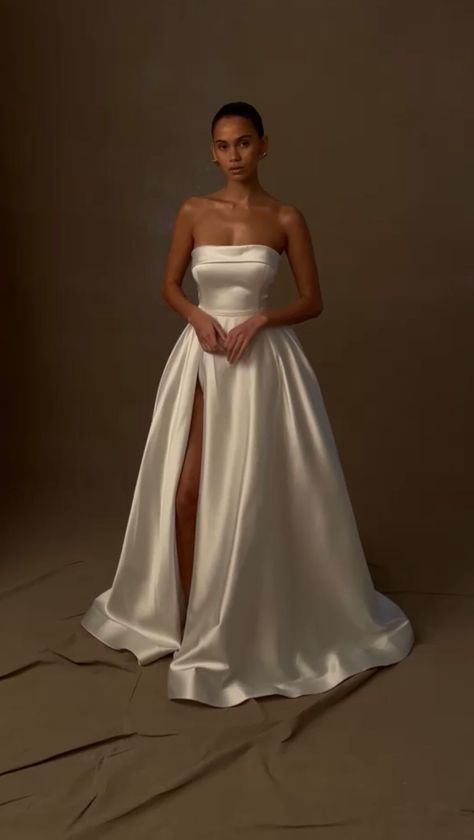 MESHKI | If you’re looking for your wedding dress, stop scrolling. The EILEEN gown. 🕊 | Instagram Outfits To Try On Wedding Dresses, Crisp White Wedding Dress, Satin Wedding Dress With Straps, Meshki Wedding Dress, Wedings Drees 2024, Wedding Dresses 2025, Creme Wedding Dress, Classy Timeless Wedding Dress, Debutant Dress