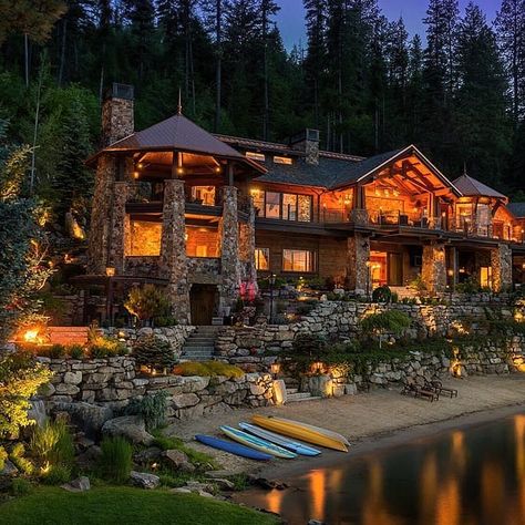 Cozy Houses and Interiors on Instagram: “Wow, what a stunner! 😍 . Probably the most beautiful lake house on Lake Coeur d'Alene, Idaho. . Designed by Eric Hedlund design LLC…” Cabin Mansion, Cabins For Sale, Coeur D'alene, Expensive Houses, Timber House, Lake Cabins, Luxury Homes Dream Houses, Waterfront Homes, Dream House Plans