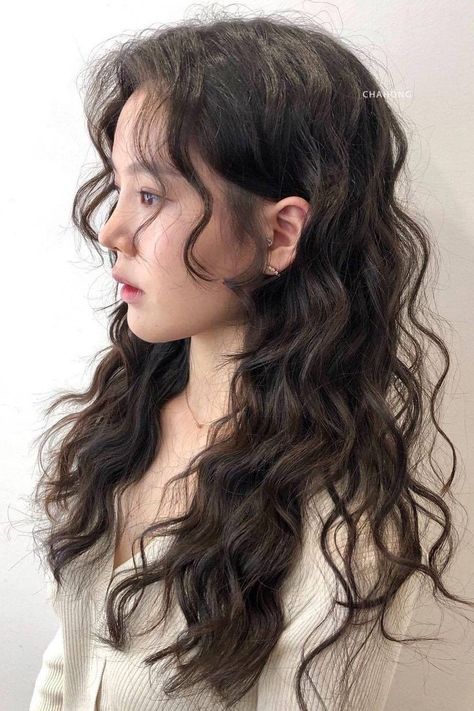 2c Haircut Bangs, Curly Asian Hair, Korean Wavy Hair, Wavy Hair Perm, Long Hair Perm, Korean Hairstyles, Hippie Hair, Natural Wavy Hair, Haircuts For Wavy Hair