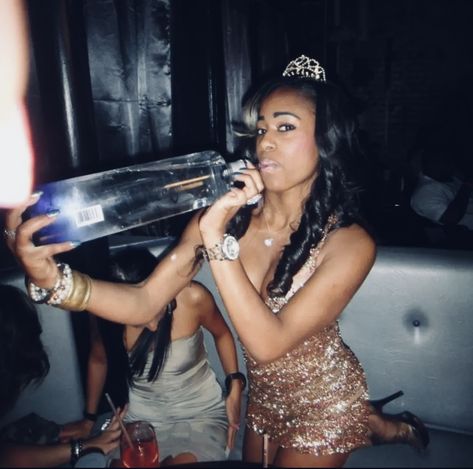 Bgc Aesthetic, Clubbing Aesthetic, Bad Girls Club, Girls Club, Reality Tv, Bad Girl, Aesthetic Pictures, Tiara, Diva