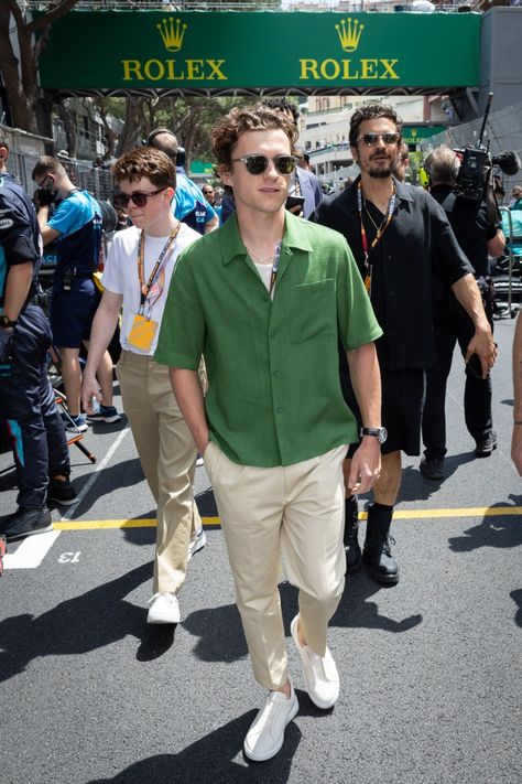 Tom Holland Outfit, Tom Holland Style, Tom Holland Outfits, Tom Outfit, Zendaya And Boyfriend, Tom Holland Instagram, Toms Style, Stylish Men Casual, Style Makeover