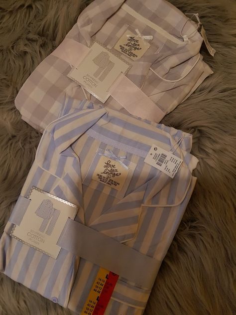 Pijamas Kids, Vintage Pajamas, Pink Pilates, Cute Pajama Sets, Aesthetic Lifestyle, Cute Pajamas, Be Unique, Gift Package, Night Wear