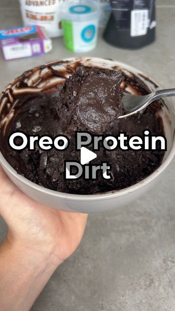 Alfie Evans | Online Fitness Coach on Instagram: "Oreo Protein Dirt🖤

One scoop chocolate protein
8g sugar free pudding mix
15g black cocoa powder
Pinch of salt
100g 0% fat Greek yoghurt
2 Oreo’s (3 Oreo thins)

349 calories
35g protein

@per4mbetter code ALFIE

For daily fat loss/muscle gain tips follow me." Protein Oreo, Fat Loss Muscle Gain, Black Cocoa Powder, Oreo Thins, Oreo Pudding, Black Cocoa, Sugar Free Pudding, Online Fitness Coaching, Muscle Gain