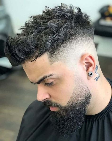 Clean Cut Haircut, Faded Beard Styles, Hairstyles For Guys, Mid Fade Haircut, Beard Fade, Quiff Hairstyles, Stylish Short Haircuts, Mens Haircut, Simple Hairstyles