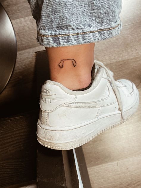 Dog was tattoo Small Meaningful Dog Tattoos, Simple Tattoos Dog, Small Nyc Tattoo Ideas, Tattoos For Dogs Simple, Ear Tattoo Aesthetic, Patchy Tattoos, Meaningful Dog Tattoos, Dainty Dog Tattoos, Dog Ears Tattoos