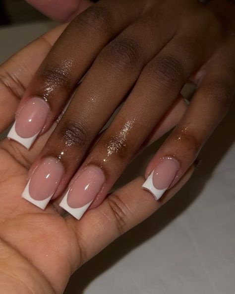 Short French Tip Nails, Concert Nails, Holiday Acrylic Nails, Girly Acrylic Nails, Baddie Nails, French Tip Acrylic Nails, French Nail Designs, French Acrylic Nails, Simple Acrylic Nails