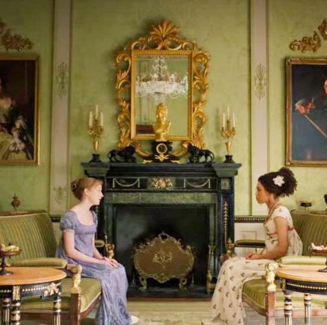 Some of these homes were also featured in The Crown, The Favourite, and Pride and Prejudice. Lancaster House, Wilton House, Regency Decor, Rococo Furniture, Purple Wisteria, Regency Era Fashion, French Rococo, Casa Vintage, Regency Era