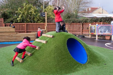 Inspirational Play for Schools and Nurseries Como Plantar Pitaya, Natural Playground Ideas, Cool Playgrounds, School Playground Equipment, Backyard Kids Play Area, Playground Ideas, Outdoor Play Areas, Landform, Sensory Garden