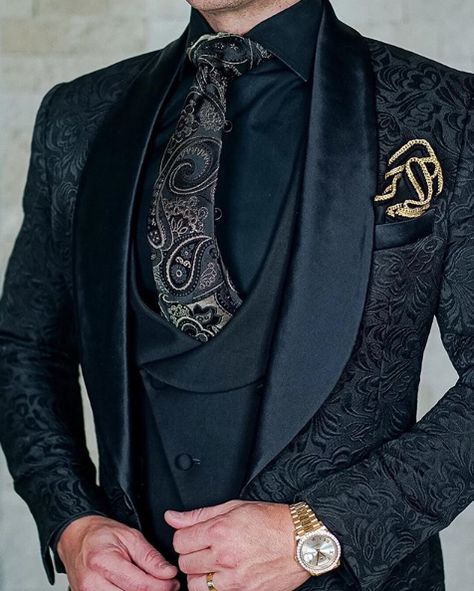 S by Sebastian Black Paisley Dinner Jacket Men Suits Wedding, Stil Masculin, Prom Tuxedo, Black Dinner, Mode Tips, Man Blazer, Slim Fit Tuxedo, Groom Tuxedo, Black Shawl