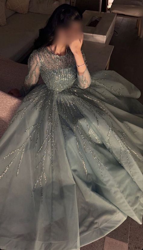 Floor Length Evening Dress, Princess Evening Dress, Gowns Dresses Elegant, Pakistani Fancy Dresses, Evening Dress Floor Length, Beautiful Pakistani Dresses, Fancy Dresses Long, Simple Pakistani Dresses, Stylish Party Dresses