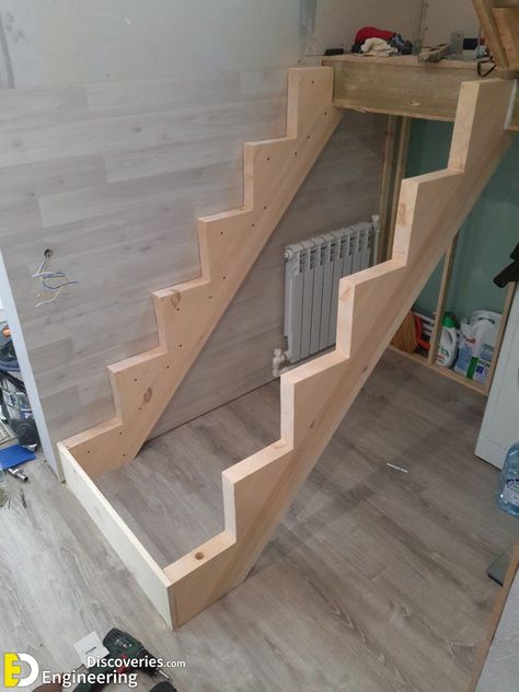 35+ Photos Of Wooden Staircase Under Construction | Engineering Discoveries Stair Stringer Calculator, Stairs Office, سلالم حلزونية, Small Staircase, Stairs Stringer, Staircase Design Modern, Tiny House Stairs, Stair Design, Diy Staircase