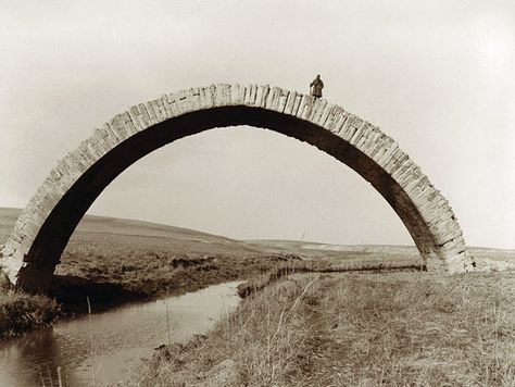 TYWKIWDBI ("Tai-Wiki-Widbee"): Roman bridge in Iraq Infrastructure Design, Roman Bridge, Western Asia, Roman Architecture, Alexander The Great, Silk Road, Historical Pictures, Policeman, Baghdad