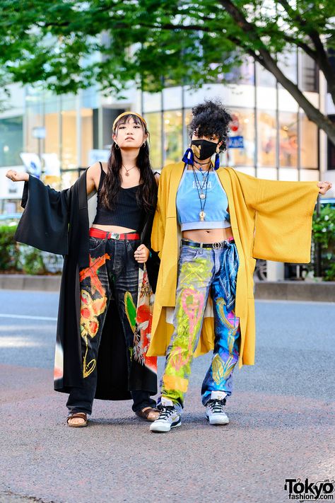 Kimono Street Fashion, Kimono Fashion Street Style Casual, Walk Pictures, Kimono Street Style, Decora Girl, Decora Fashion, Harajuku Decora, Fashion Sketching, Fashion Japanese