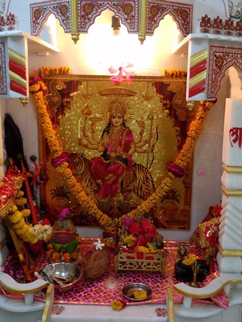 Maa Durga Asthetic Pic, Navratri Mandir Decoration, Durga Puja Aesthetic, Maa Pic, Jay Ambe, God Mantra, Chocolate Tumblr, Puja Thali, Mandir Decoration