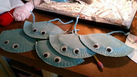 sting rays Preschool Ocean, Sting Rays, Ocean Theme Preschool, Under The Sea Crafts, Ocean Unit, Ocean Activities, Sea Crafts, Under The Sea Theme, Ocean Crafts