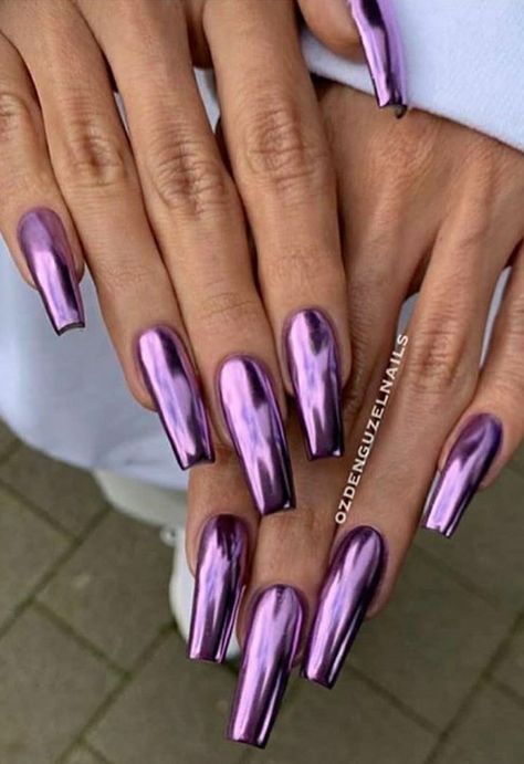 Aluminum Nail Design, Chrome Polish Nails, Dark Chrome Nails Designs, Long Chrome Acrylic Nails, Chrome Gel X Nails, Chrome Metallic Nails, Violet Chrome Nails, Chrome Nails Long Square, Chrome Nails With Eyeshadow