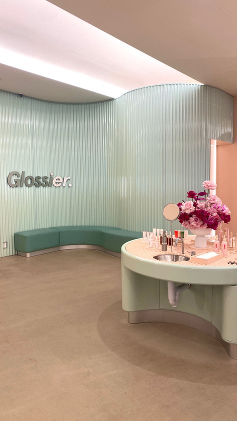 Makeup Store Interior, Glossier Pop Up, Glossier Store, Wellness Center Design, Event Booth Design, Jewelry Shop Display, Architecture Presentation Board, Design Makeup, Retail Store Interior