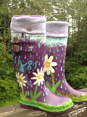 Paint your own Wellies Boots Makeover, Festival Wellies, Rainboots Outfit, Cute Rain Boots, Boots Diy, Cute Phrases, Wellies Boots, Boot Liners, Singing In The Rain