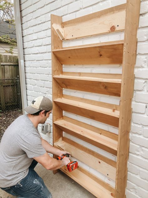 Diy Living Wall, Living Wall Diy, Herb Garden Wall, Wall Planters Outdoor, Garden Wall Planter, Herb Wall, Vertical Garden Design, Vertical Garden Wall, Vertical Herb Garden