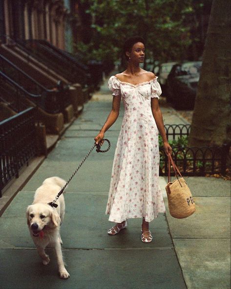 Polo Ralph Lauren (@poloralphlauren) posted on Instagram: “Embodying the sensibility of #PoloRalphLauren, our latest women’s collection embraces the textures and patterns emblematic of the season.…” • Mar 27, 2021 at 8:09pm UTC Polo Ralph Lauren Women Outfits, Glam Ideas, Ralph Lauren Summer, Ralph Lauren Love, Ralph Lauren Womens Clothing, Casual Denim Jacket, Feminine Wardrobe, Embellished Jacket, Romantic Outfit