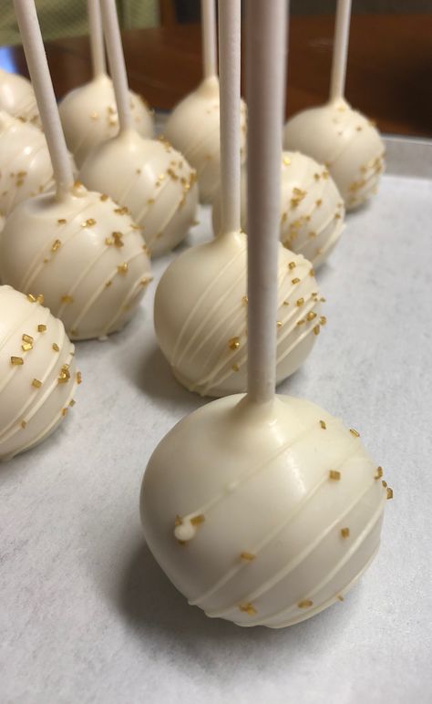 Gender Neutral Cake Pops, Beige Cake Pops, Cake Pop Gender Reveal, Gender Reveal Cake, Party Inspiration, Gender Reveal, Cake Pops, Engagement Party, Candy Bar