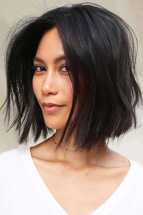 Short Haircuts For Oval Faces Will Put An End To Your Troubles Black Bob Hairstyles, Short Black Hair, Hair Messy, French Bob, Oval Face Haircuts, Black Bob, Short Hairstyles For Thick Hair, Short Straight Hair, Round Face Haircuts