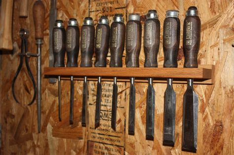 Simple and Easy Chisel Rack - by Brandon @ LumberJocks.com ~ woodworking community Chisel Storage Ideas, Chisel Storage, Chisel Rack, Woodwork Bench, Garage Organizer, Garage Workshop Organization, Tool Storage Diy, Tool Cart, Tool Rack