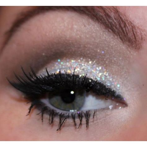 CRYSTAL SMOKEY EYE Silver Glitter Eye Makeup, Make Up Designs, Ball Makeup, Silver Makeup, Prom Eye Makeup, Formal Makeup, Makeup Sets, Glitter Eye Makeup, Eye Makeup Pictures