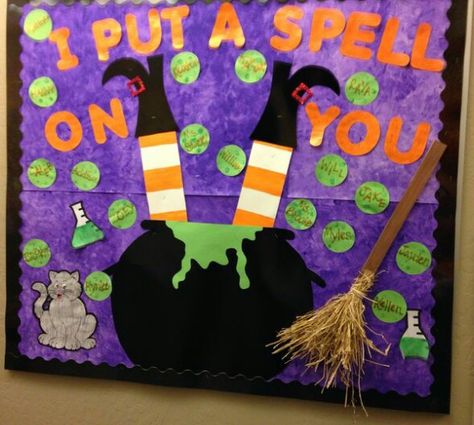 Halloween bulletin board. Witch bulletin board. Halloween Bulletin Board Ideas, Halloween Classroom Door, October Bulletin Boards, Halloween Bulletin Boards, Halloween Board, Birthday Bulletin Boards, Birthday Bulletin, Preschool Bulletin, October Crafts