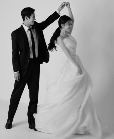 Wedding Pictures Studio, Korean Prewedding Photography Studio, Studio Wedding Photos, Wedding Photos Studio, Wedding Studio Photography, Photography Poses Wedding, Korean Prewedding Photography, Prewed Studio, Studio Wedding Photography