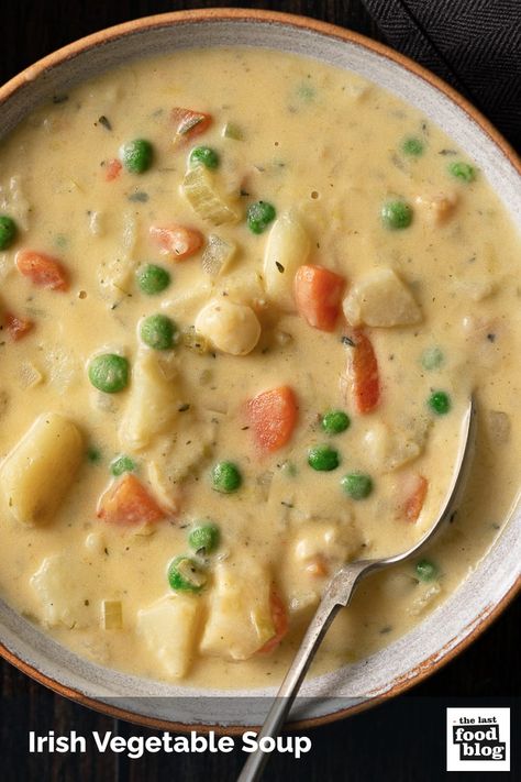 Irish Vegetable Soup, Irish Soup, Best Potato Soup, Easy Vegetable Soup, Homemade Soups, Clear Soup, Savory Treats, Vegetable Soup Recipes, Irish Recipes