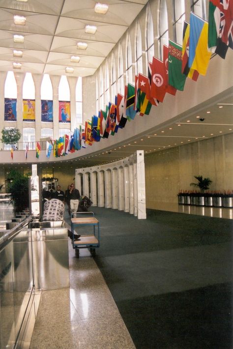 #methodcandles   #firstimpressions  Lobby of the South Tower WTC.before the tragedy.   NEW YORK CITY. World Trade Center Nyc, My Future Job, Career Vision Board, International Relations, Visual Board, Dream Career, Future Jobs, Trade Centre, Selena Quintanilla