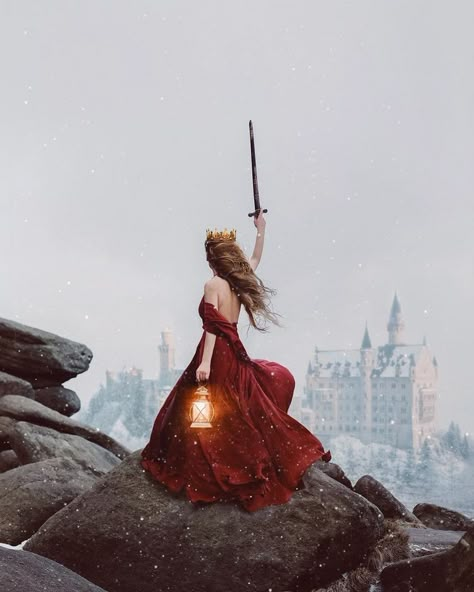 Warrior Princess Aesthetic, Warrior Aesthetic, Rosie Hardy, Red Portrait, Dark Princess, Medieval Aesthetic, Queen Aesthetic, Royalty Aesthetic, Photographie Portrait Inspiration