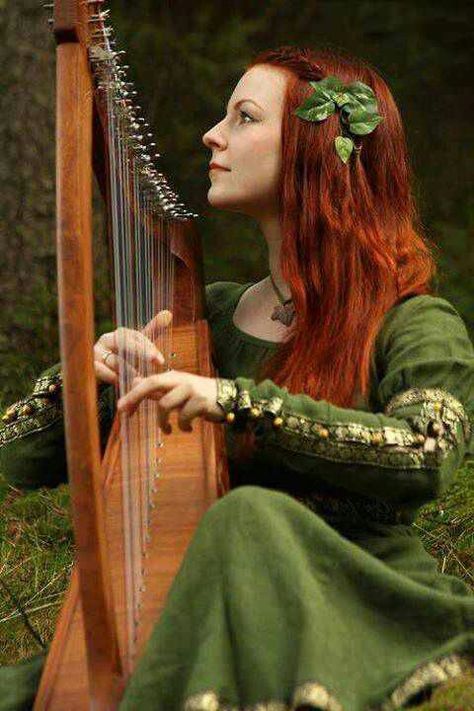 Celtic Celtic Harp, Irish Cottage, Celtic Music, Irish Music, Long Red Hair, Harbin, Irish Blessing, Irish Heritage, Irish Celtic