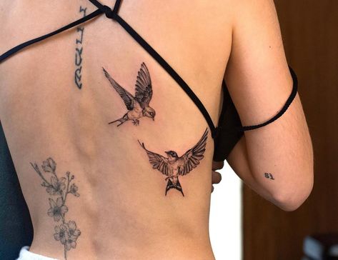 30 Best Bird Tattoo Ideas You Should Check Two Birds Tattoo, Bob Tattoo, Miniature Tattoos, Animal Tattoos For Women, Freedom Tattoos, Vogel Tattoo, Cute Cat Tattoo, Bird Tattoos, Tattoo Aesthetic