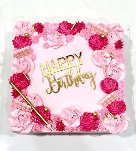 Tracy’s Cakes on Instagram: "Happy birthday Fiona ! Celebrated at @barleeechuca" Square Cakes Design, Sweet 16 Sheet Cake Ideas, Square Cake Design Birthdays, Square Birthday Cake Ideas, Square Cake Decorating Ideas, Brownies Ultah, Square Buttercream Cake, Pink Sheet Cake, Square Cake Designs