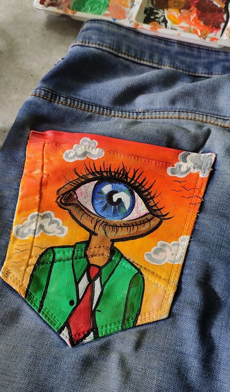 Pocket Art Jeans, Jeans Fabric Painting, Denim Pocket Painting, Denim Jeans Painting, Denim Art Painting, Jean Pocket Painting, Art On Pants, Drawing On Clothes, Paint On Clothes