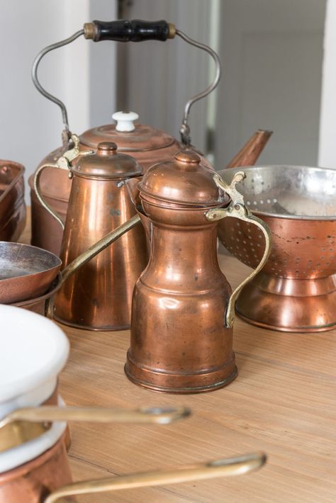 Thrifty Vintage Copper and How to Clean It! Pine And Prospect, Pine And Prospect Home, Turquoise Living Room Decor, Vintage Copper Pots, Copper Collection, Copper Kitchen Decor, How To Clean Copper, Copper And Grey, Copper Tea Kettle