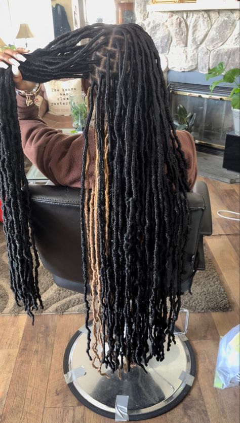 Peekaboo Soft Locs, Peekaboo Locs, Peekaboo Hair Colors, Soft Locs, Short Box Braids Hairstyles, Peekaboo Hair, Big Box Braids Hairstyles, Goddess Braids Hairstyles, Faux Locs Hairstyles