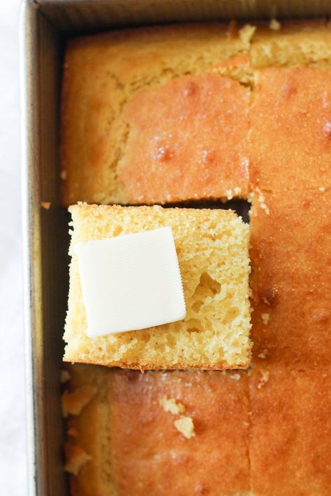 Maple Cornbread High Altitude Cornbread Recipe, Maple Cornbread Recipe, Breakfast Bread Healthy, Maple Cornbread, Sourdough Bread Loaf, High Altitude Baking, Bread Healthy, Meringue Cake, Bread Homemade