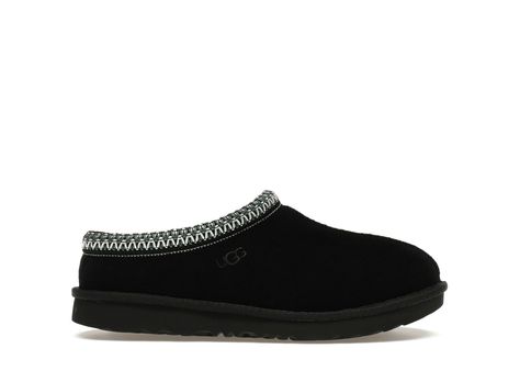 Check out the UGG Tasman II Slipper Black (Kids) available on @StockX Uggs Tasman Black, Shoe List, School Shopping List, Uggs Black, Ugg Sneakers, Ugg Slides, Drew Shoes, Pretty Sneakers, Ugg Tasman